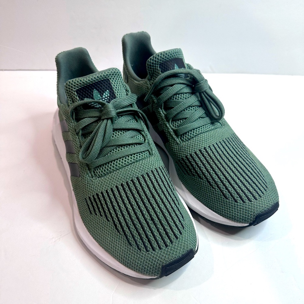 Adidas Green Sneakers Sz. 7 big boys